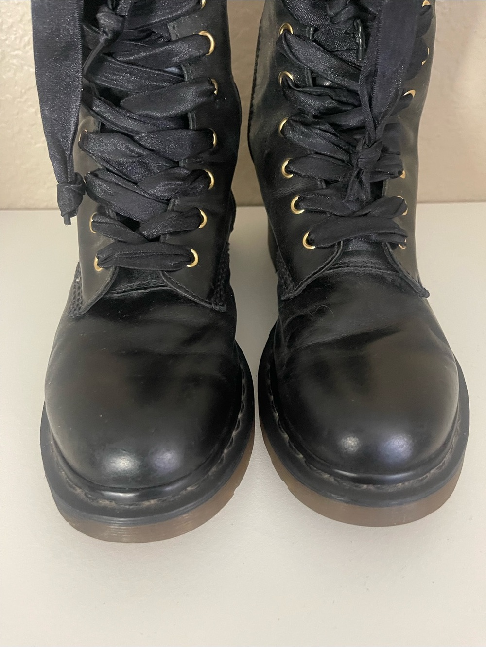 Vintage Dr. Martens tall Johari Combat Boot with gold-tone grommets grunge 8 - Picture 10 of 14